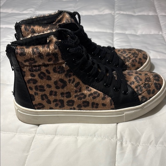 American Eagle Leopard Print High-Top Sneakers - Picture 4 of 10